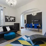 Iron Apartment Santa Maria